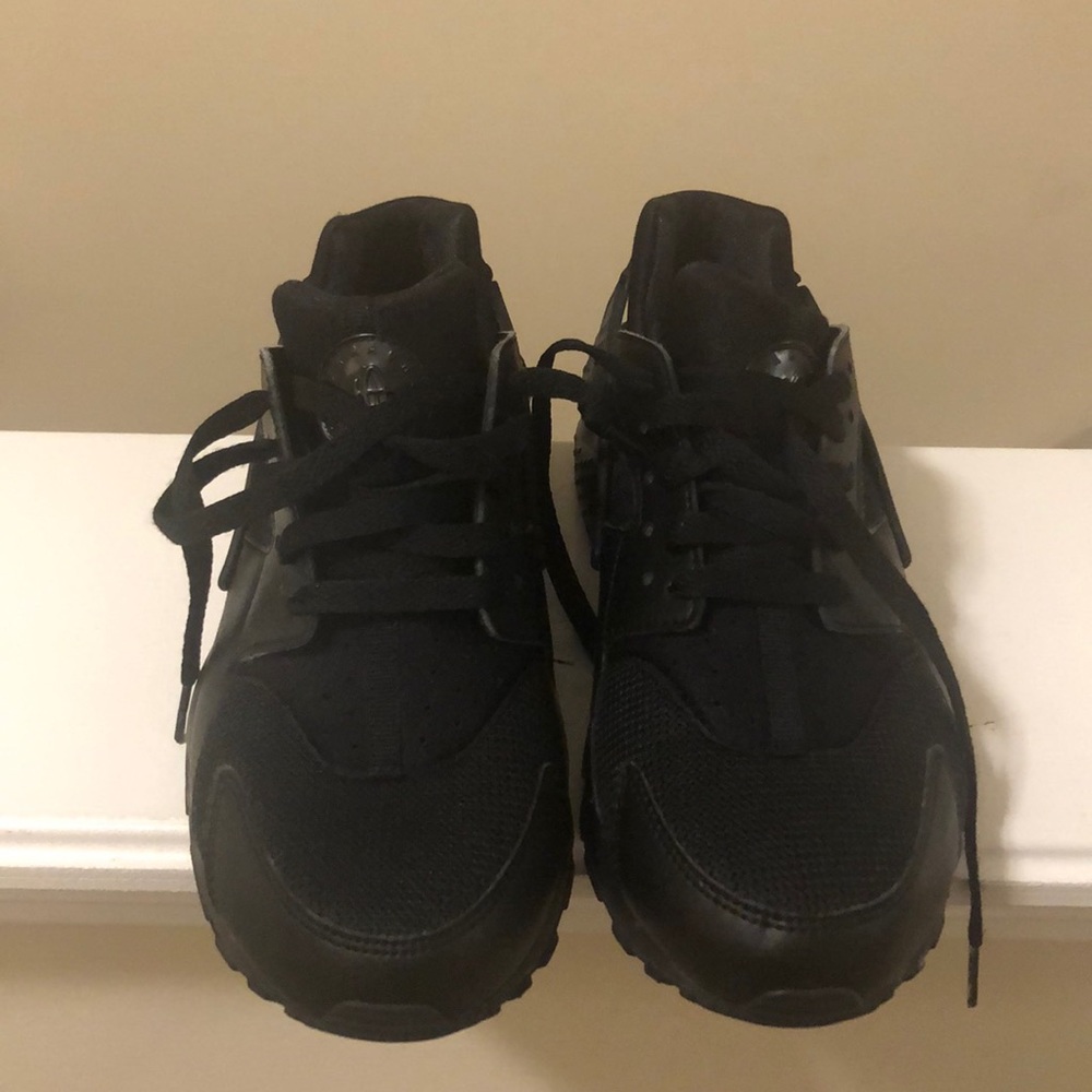 Black Huaraches gently worn.